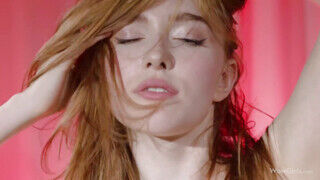 WOWGIRLS - Jia Lissa csinos maszturbálása