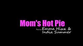 India Summer és Emma Hix édeshármasban pajzánkodnak