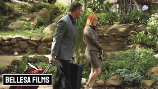 Penny Pax a szexi zsenge milf