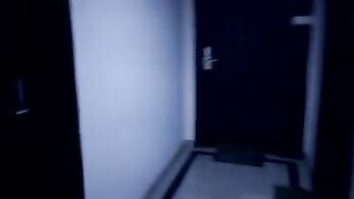 Amatőr pár szeretkezése a konyhában