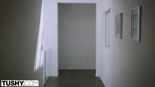 Karla Kush segge befogadja a dákót