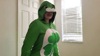 18 éves cosplayes gigantikus valagú latin amerikai fiatal