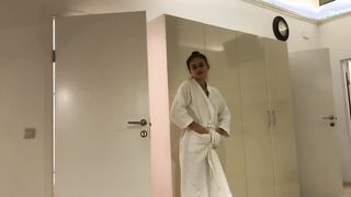 Orosz fiatal kicsike csajszika análba kefélbe