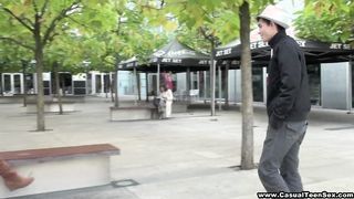 Amatőr tinédzser pár kupakol