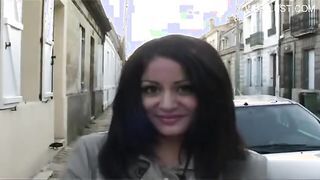 Francia Arab kishölgyet partyba szeretkeznek