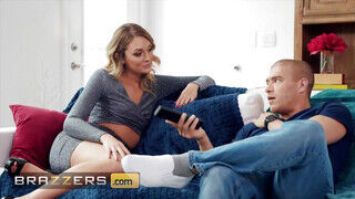 Brazzers - Demi Sutra és Charlotte Sins édeshármasban szexel