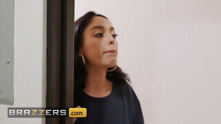 Brazzers – Vanessa Sky a óriási picsájú latina kis csaj