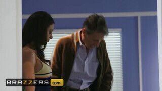 Brazzers - Danni Rivers idősebb krapekkal dug