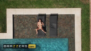 BRAZZERS - Jolee Love a nagyméretű cicis tinédzser maca