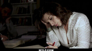 MYLF - Ivy Lebelle a gigantikus cicis milf