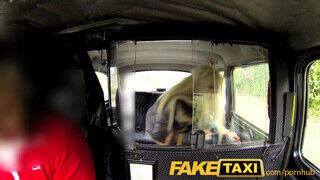 FakeTaxi - amikor az utas akar szeretkezni a sofőrrel és nem fordítva