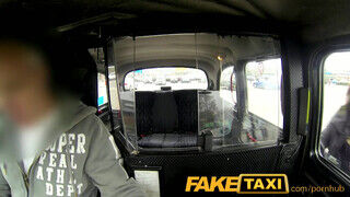 FakeTaxi - a kicsike lopós barna kiscsaj megbánja amit tett