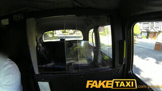 FakeTaxi - hátsó nyílásba élvezés döngölés után