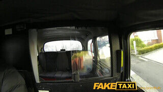 FakeTaxi - angol világos szőke cunci istenien cumizza a fügyit