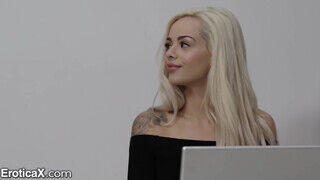 EroticaX - Elsa Jean közösülni akar a főnökkel