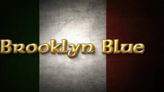 Yuffie Yulan és Brooklyn Blue osztoznak a óriási faszon - Brazzers