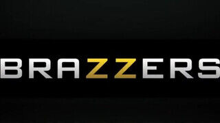Katrina Jade kettő faszival közösül - Brazzers