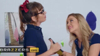 Brazzers - Alex Blake és Kali Roses szopkodják egymást