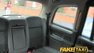 FakeTaxi szajha gigászi cicis angol Milf