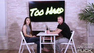 Hot guys fuck - amatőr tinédzser csajszi megpakolva