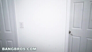 Skin Diamond a bájos csoki zsenge suna - Bangbros