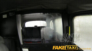 FakeTaxi - Csöcsös mami megkamatyolva