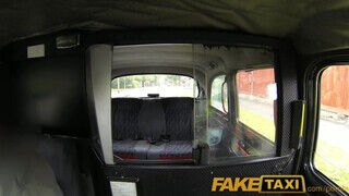 FakeTaxi - Felborotvált fejű punk lány megkúrva