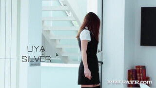 Private com - Liya Silver segge megdolgozva