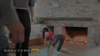 Brazzers - Janice Griffith lovagol a hatalmas faszon