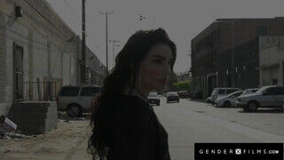 GenderXFilms - Transz zsenge lovagol