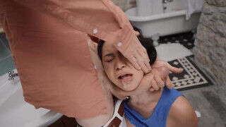 Brazzers - Little Louise és az óriás faszú manus