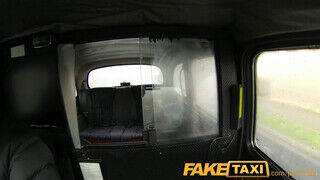 FakeTaxi - Világos Szőke orbitális popós nőci meghágva