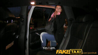 FakeTaxi - csábos tini fiatal kisasszony