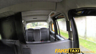 FakeTaxi - vörös csaj vörös szőrű pinával