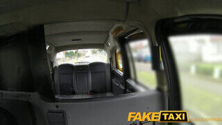 FakeTaxi - ez a lány sem tud ellenállni a kolosszális fasznak