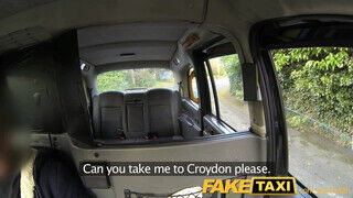 FakeTaxi - világos szőke leányzó tisztességesen szétélvezve