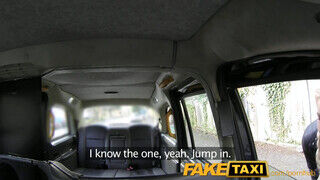 FakeTaxi - Világos Szőke csajszika baszható a hátsó ülésen