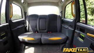 Fake Taxi - Ashleigh Devere a méretes csöcsű leányzó