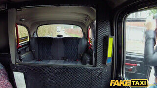Fake Taxi - Katrina Moreno a nagyméretű kannás dél amerikai