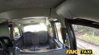 Fake Taxi - Cindy Sun hátsó nyílásba is engedi
