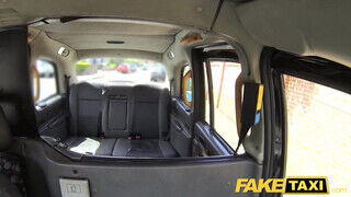 Fake Taxi - Ava Austen popóba is akarja