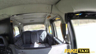 Fake Taxi - Tasha Holz az óriás cicis lány