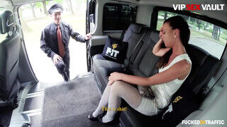 FuckedInTraffic - Alicia Wild termetes mellű cseh bébi