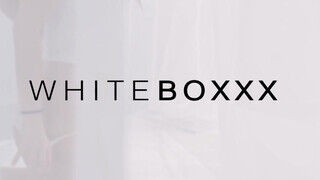 WhiteBoxxx - Lana Bell-nek nagyon szűk a muffja