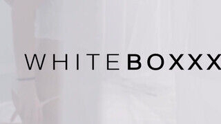 WhiteBoxxx - Stacy Cruz és a kedvenc játékszere