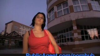 PublicAgent - bögyös duci lány szépen lovagol
