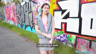 Public Agent - Mina a hatalmas popsis tinédzser