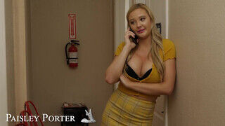 Naughty America - Paisley Porter derekasan megkefélve