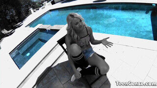 TEENGONZO - Katerina Kay a kicsike cicis argentin