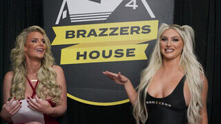 BRAZZERS - Luna Star extrém pózokban szeretkezik